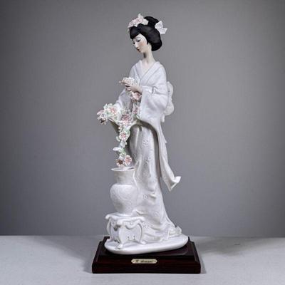Giuseppe Armani Porcelain Figure | G. Armani “Oriental Lady” porcelain figurine #403S on wood base. - h. 13 x w. 5.5 x d. 4 in

