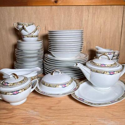 CZECH THUNY PORCELAIN | Large lot of Thuny porcelain dinnerware dishes made in Czechoslovakia, including: 11 dinner plates, 9 salad...