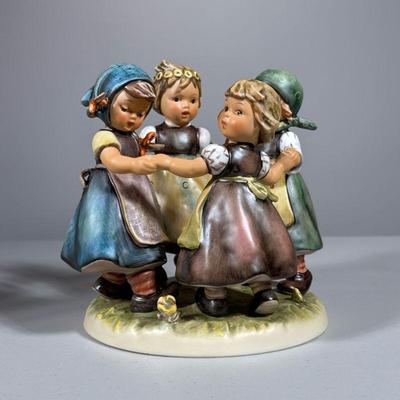 Large Hummel Ring Around The Rosie | h. 6.75 in