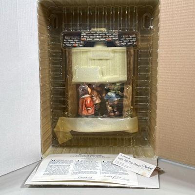 10-Inch Hummel | "Let’s Tell the World" Hummel figurine of large size, c. 1989. - h. 10.25 in
