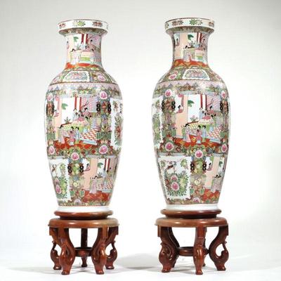 PAIR OF MONUMENTAL CHINESE FAMILLE ROSE PALACE VASES WITH RED SEAL MARK | This pair of monumental Chinese famille rose porcelain palace...