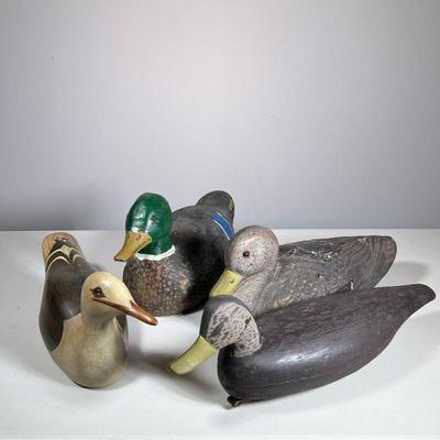 (4pc) CARVED & PAINTED DUCK DECOYS | Lot of mixed duck decoys including carved wood and composition decors, including a Seagull...