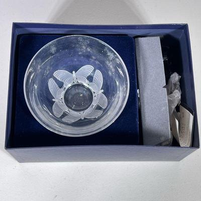 KAI-YIN LO CRYSTAL BOWL | Crystal Butterflies bowl by Kai-Yin Lo for the Franklin Min, on a carved wood stand. - h. 5 x w. 8 x l. 11 in...