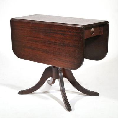 Drop Leaf Table | Quadruped pedestal base with carved claw feet, two leaves (ea. 14.75 in.) - h. 30 x w. 34 x d. 16 in (with leaves down)


