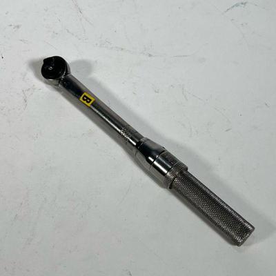 UTICA 1/4” Drive Torque Wrench | 0-150 inch pounds. - l. 9.5 in