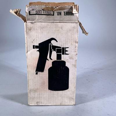 SEARS PAINT SPRAYER GUN | Sears-branded air paint sprayer gun, Model No. 15613 089. - h. 12.5 x w. 4 x l. 7 in (box)