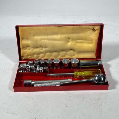 Thorsen USA Red Box Set | Socket wrench set in a red enameled box.

