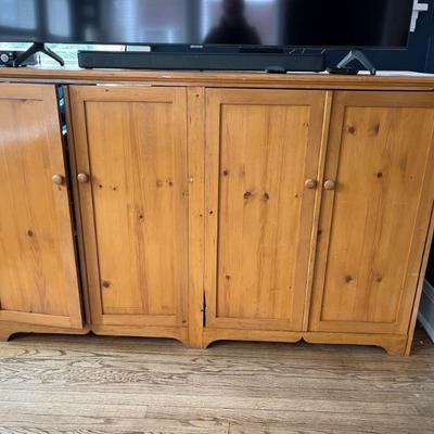 Rustic style pinewood sideboard