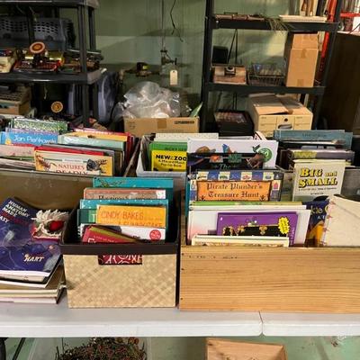 lots of fabulous and fun vintage Christmas stuff