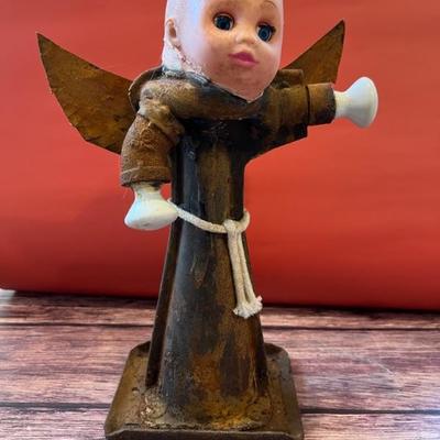 Doll sculptures by Stuart Novy, folk art, outsider art, steampunk, made from doll parts and other found objects (I think they are kinda...