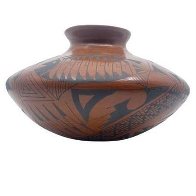 Lot 006   
Mata Ortiz Pottery Vessel Signed Miguel