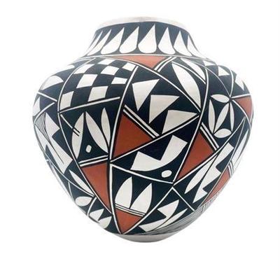 Lot 010   
Theresa Garcia-Salvador Acoma Pottery Vessel Signed