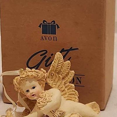 Vintage AVON Cherub Ornaments With Bouquet Of Flowers