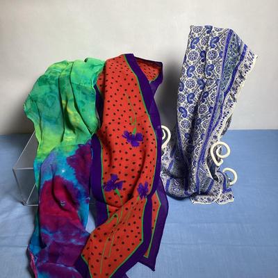 Scarves 