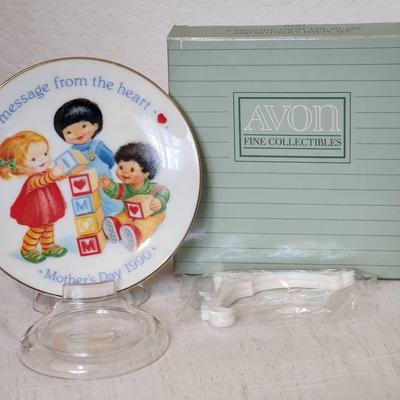 AVON Collectible Plate - A Message From The Heart 1990 Mother's Day Plate