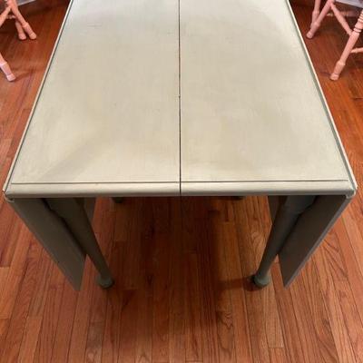 Drop Leaf Dining Table w/ Six Chairs 