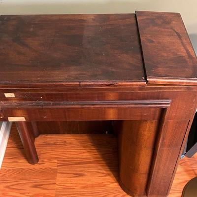 1930's Antique Singer Sewing Table w/ Machine 