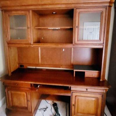 Large Executive Stanley Computer Desk w/ Chair