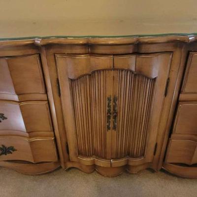 John Widdicomb Furniture Co: Mid-Century Oversized Dresser