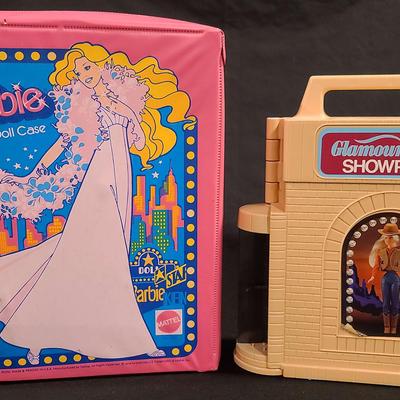 Barbie Fashion Doll Case & Glamour Gals Showplace With Accessories 