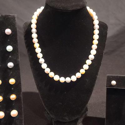 14K Pearl Necklace With Earrings 