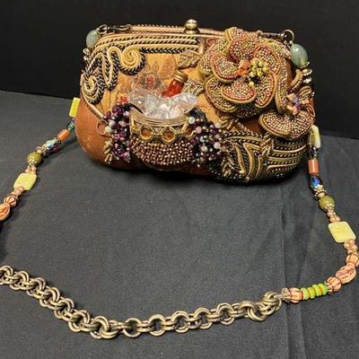 Vintage Mary Frances Beaded Appliqué Clamshell Style Handbag 