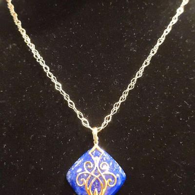 18K Necklace With Blue Stone Pendant 