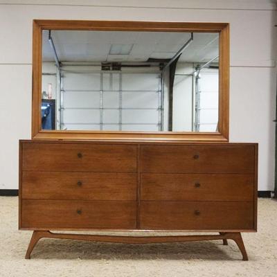 1194	MAHOGANY MID CENTURY MODERN 6 DRAWER CHEST WITH MIRROR, APPROXIMATELY 64 IN X 19 IN X 69 IN H OVERALL WITH MIRROR
