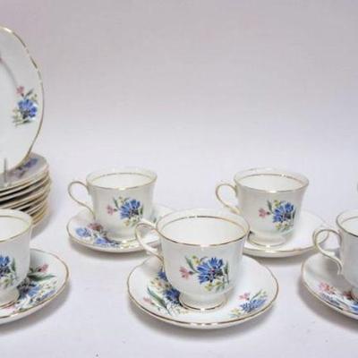 1054	DUCHES BONE CHINA, 6 CUPS & SAUCERS WITH 12 - 8 IN PLATES
