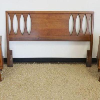 1192	UNITED FURNITURE COMPANY MID CENTURY MODERN 2 DRAWER BEDSIDE STANDS AND HEAD BOARD, STANDS EACH APPROXIMATELY 12 IN  X 16 IN X 25 IN...