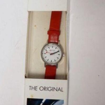 1145	MONDAINE OFFICAL SWISS RAILWAY WATCH IN BOX 
