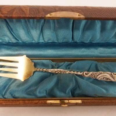1096	STERLING SILVER FORK WITH IMAGE OF SEA HORSE, .5 TOZ
