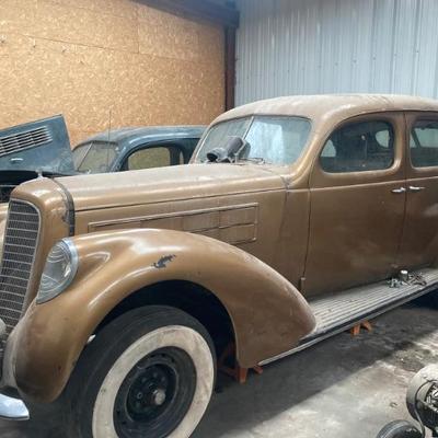 1939V12 Lincoln 3 Window Limo