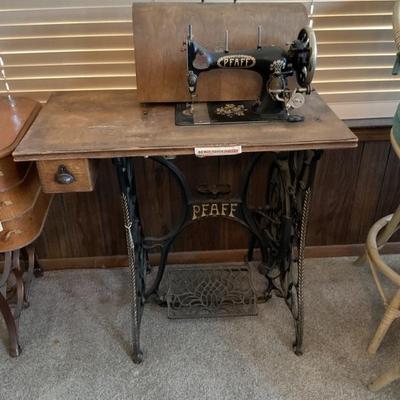 Pfaff sewing machine and. Table