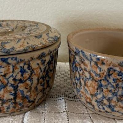 (2) Redwing Ovenware Spongeware Bowls - (1) With Lid