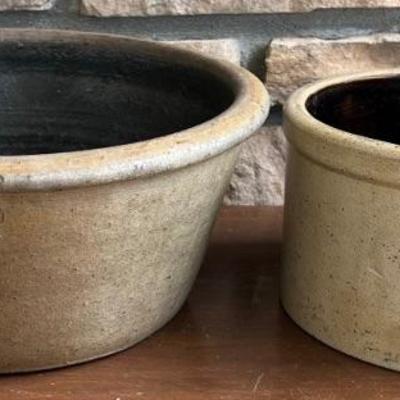 Antique 2 Gallon Stoneware Bowl And Unmarked 1 Gallon Crock
