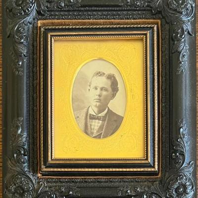 Antique 3.5"x 4.25" Degurro Tin Type With Frame