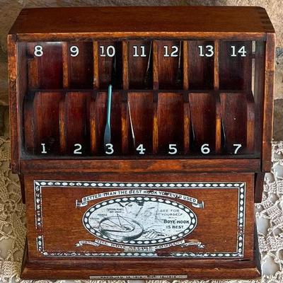 Antique 1919 Boye Needle Company Crochet Hook Table Top Store Dove Tail Display Case With Glass Front