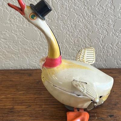 Vintage Murusan Kasuge Tin Wind Up Swan With Key