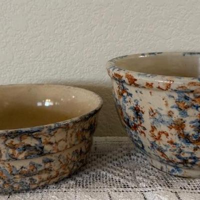 (2) Redwing Serving Bowls - (1) Advertising The R. C. U. Store North Dakota