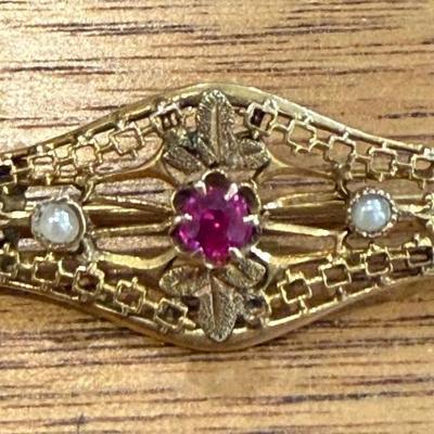 Antique Victorian 10k Gold Pin With Ruby And Seed Pearls - 2.13 Grams Total