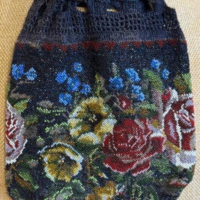 Lovely Antique Floral Motif Art Glass Seed Bead Crocheted Draw String Top Purse 