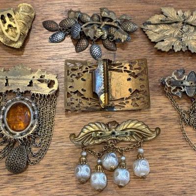 Lot Of Vintage And Antique Sash Pins, Sweater Clips, And Buckles - Leaf Coro, Pine Cone, Glass Stone