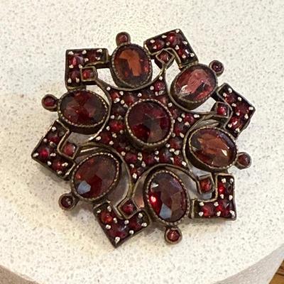Pair Of Fine Antique Victorian Gold Gilt Garnet Starburst Pin