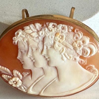 Beautiful 14K Gold Hand Carved Shell Gennaro Borriello Italy Pin Brooch Pendant 