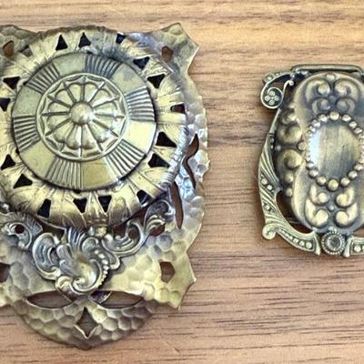 (2) Art Nouveau Antique Brass Sweater Shoe Clip Tyle Metal Spec N. Y. And Buckle 