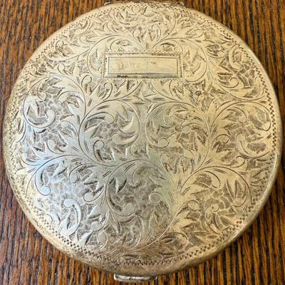Antique 950 Silver Engine Turned Leaf Pattern Round Compact (no Mirror) Total Weight 93.29 Grams 