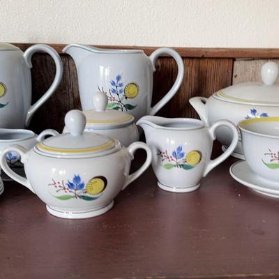 Arabia "Windflower" Pattern Collection 