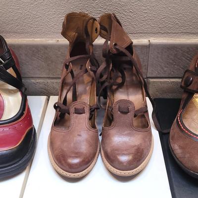 John Fluevog Q-Tee/Schuler & Sons/Romanian Design Mary Jane Block Heels SZ8.5-9