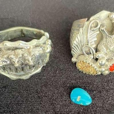 NSJ231 - Two Mens Navajo Sterling Silver Wolf Rings Sz 10-11
